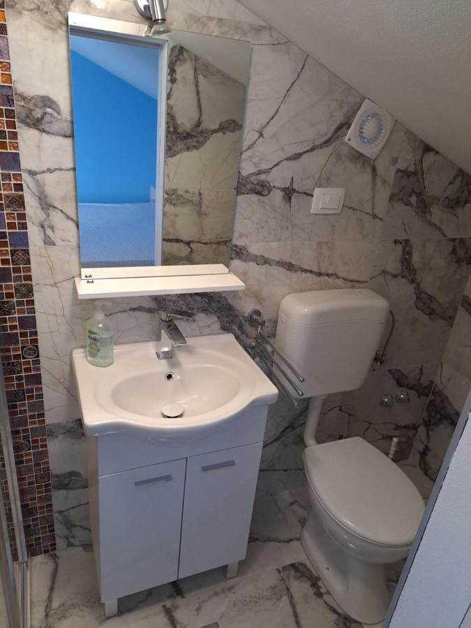 Apartman Vidas Palit Екстериор снимка