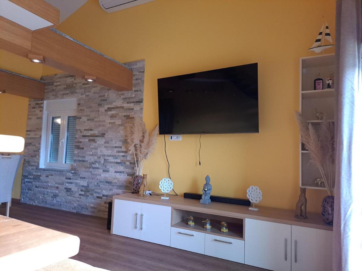 Apartman Vidas Palit Екстериор снимка